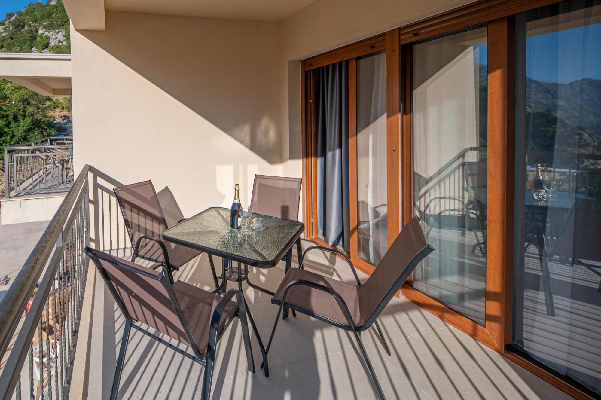 Red Hill Apartment Kotor Exterior photo