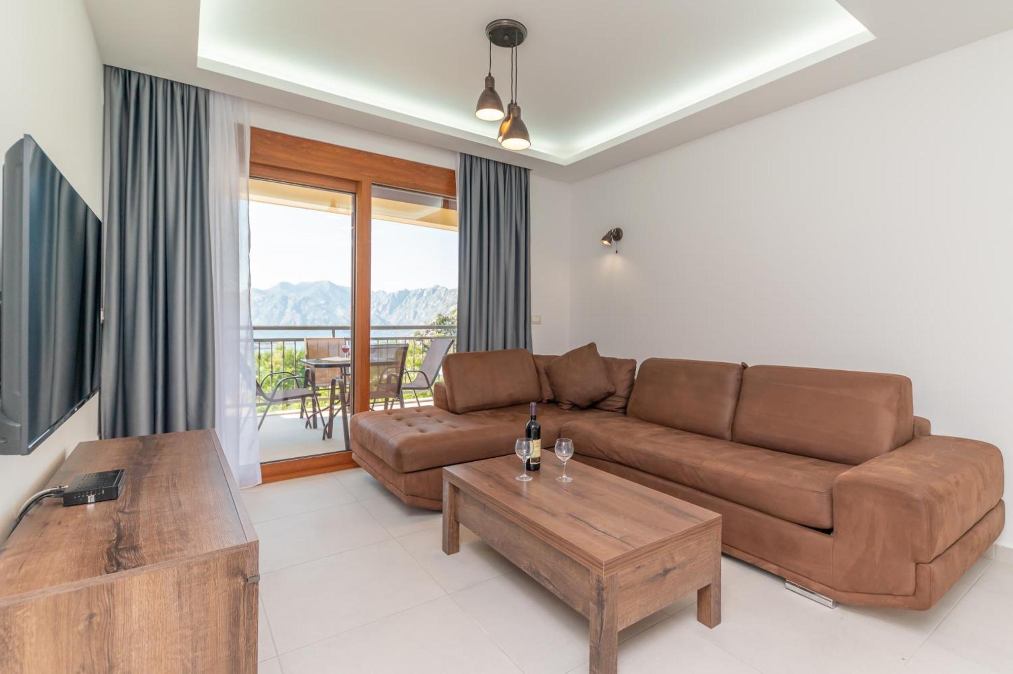 Red Hill Apartment Kotor Exterior photo
